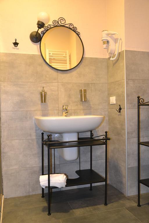 B&B Le Darsene Cannobio Quarto foto